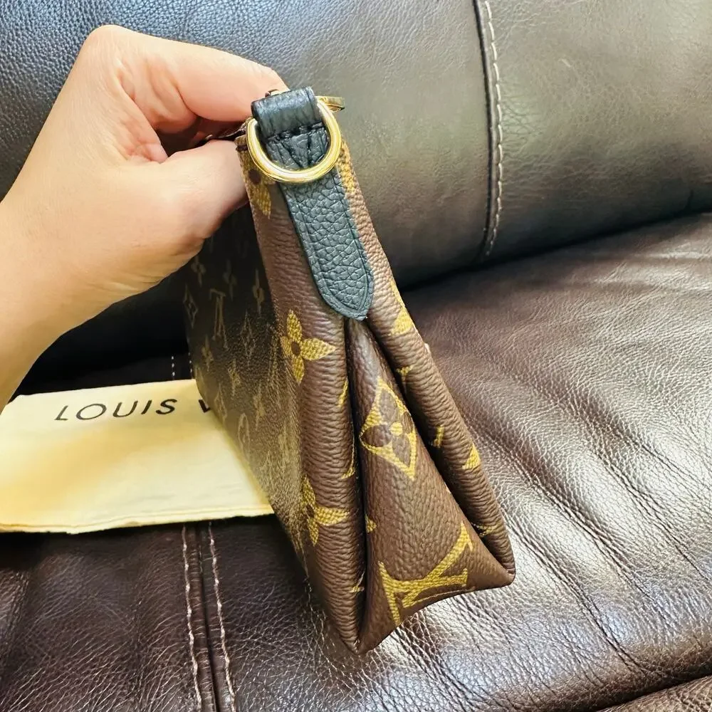 Louis Vuitton Pochette Pallas Monogram Noir